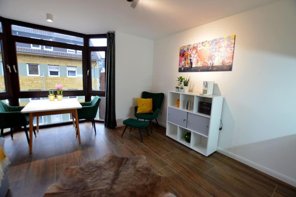 זיגבורג Studio 7 City Lage Mit Garage Naehe Koeln Bonn מראה חיצוני תמונה
